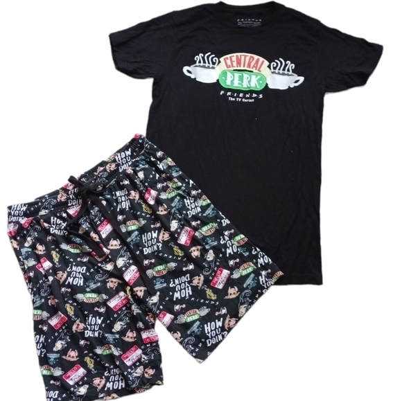 FRIENDS TEE SHIRT & SHORTS SET - Picture 1 of 8